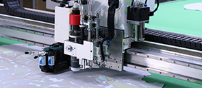 Waste suction device